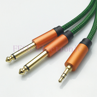 FV1363  3.5mm Stereo Plug (Male) to  dual 6.35mm(1/4